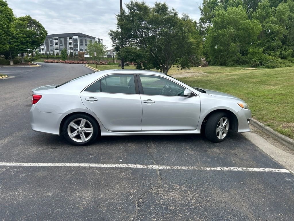 Used 2013 Toyota Camry SE Sedan