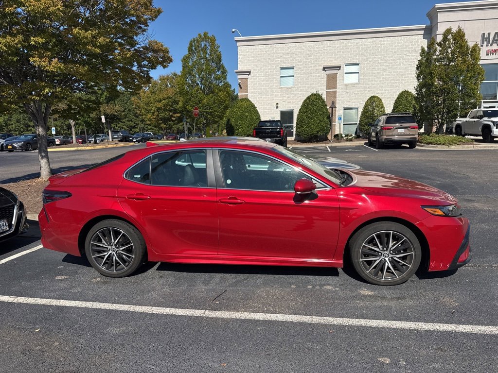 2024 Toyota Camry SE photo 2