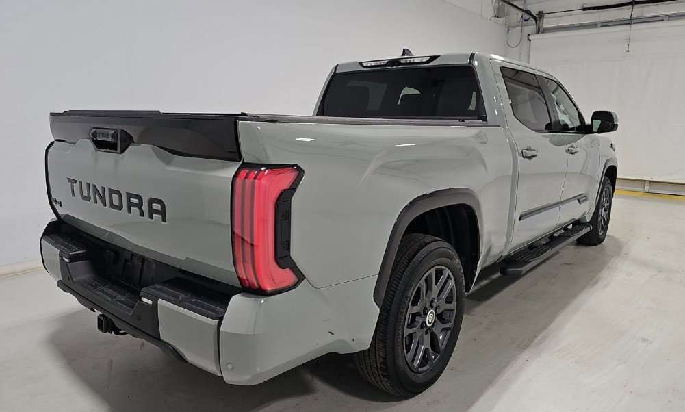 2024 Toyota Tundra Platinum CrewMax photo 3