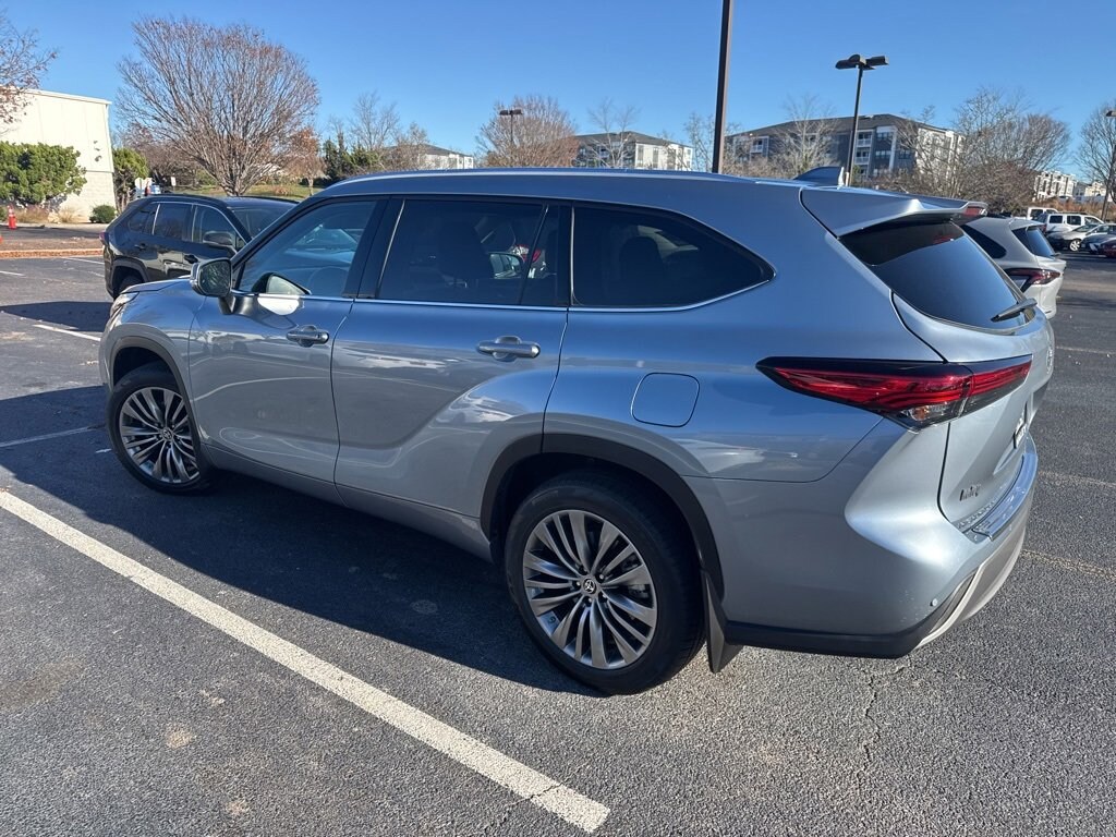 Used 2021 Toyota Highlander Platinum SUV