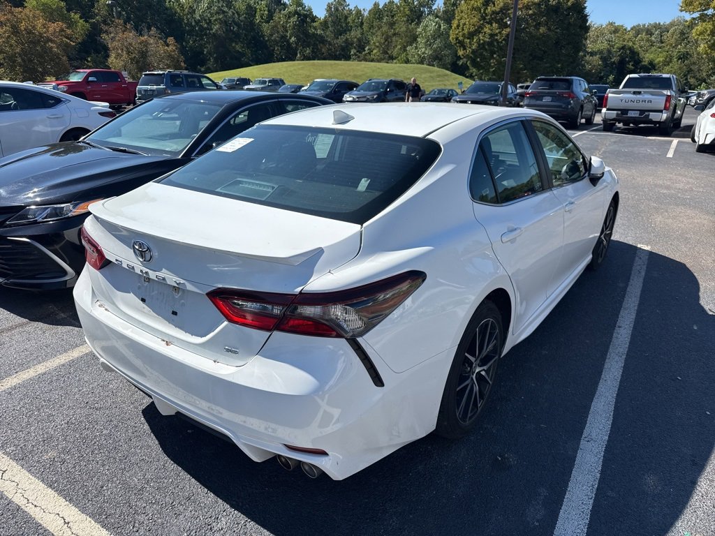 2024 Toyota Camry SE photo 4