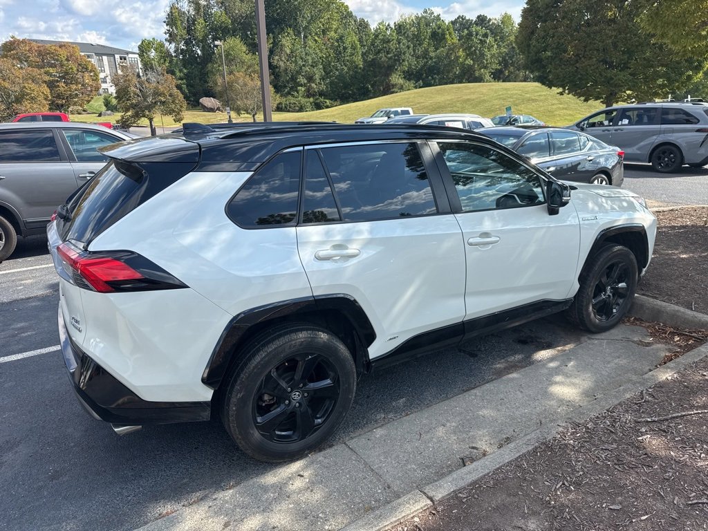 2021 Toyota RAV4 Hybrid XSE photo 2