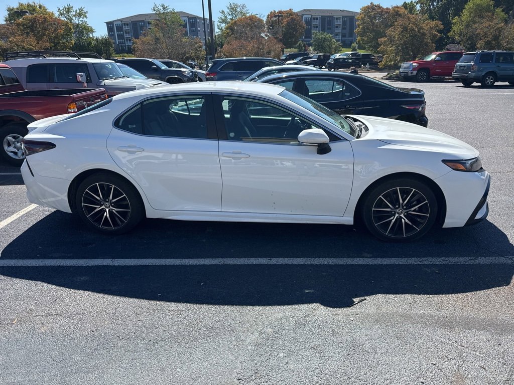 2024 Toyota Camry SE photo 2