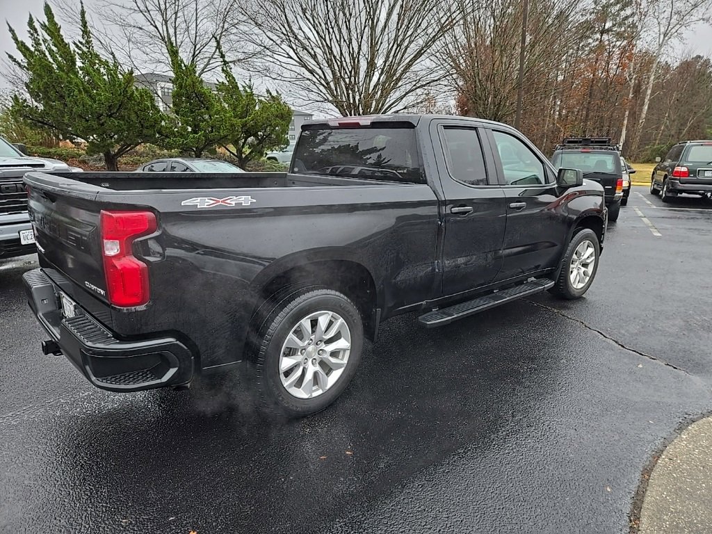 2019 Chevrolet Silverado 1500 Custom photo 3
