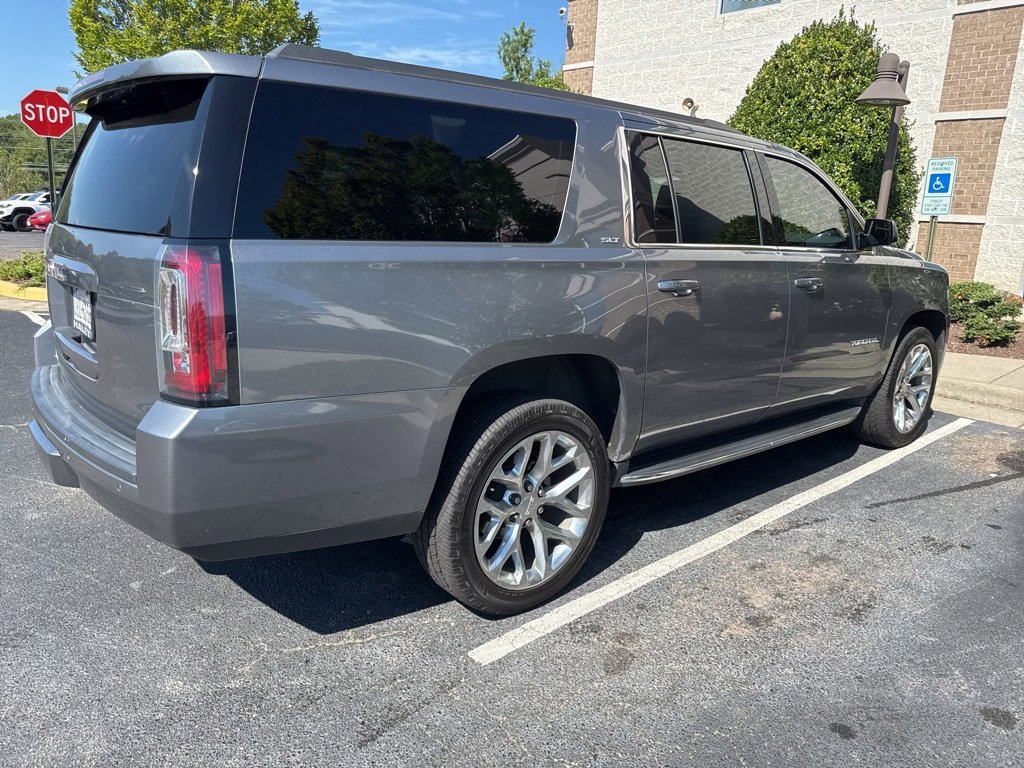 2020 Gmc Yukon XL SLT photo 2