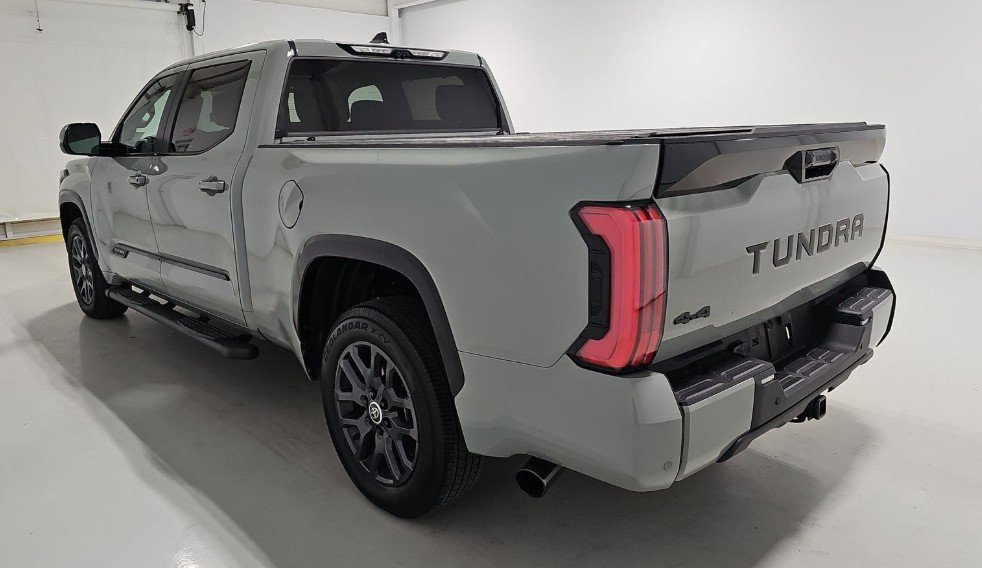 2024 Toyota Tundra Platinum CrewMax photo 4
