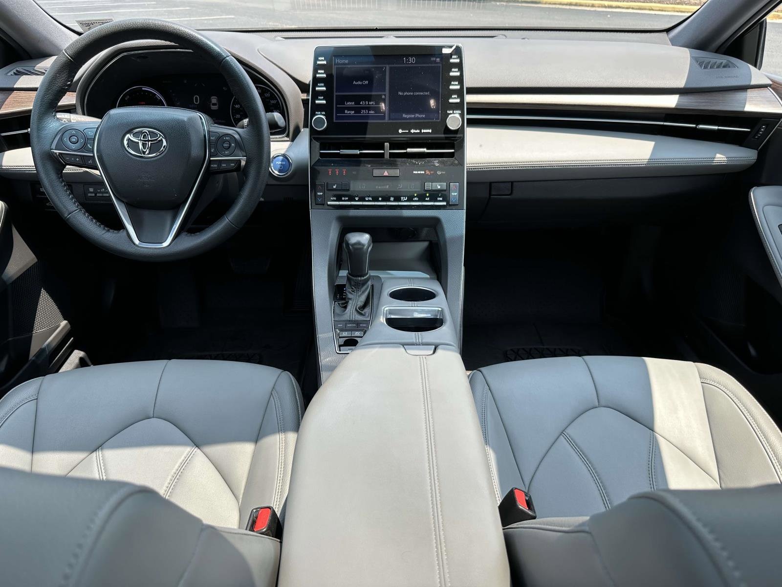 2022 Toyota Avalon XLE Plus