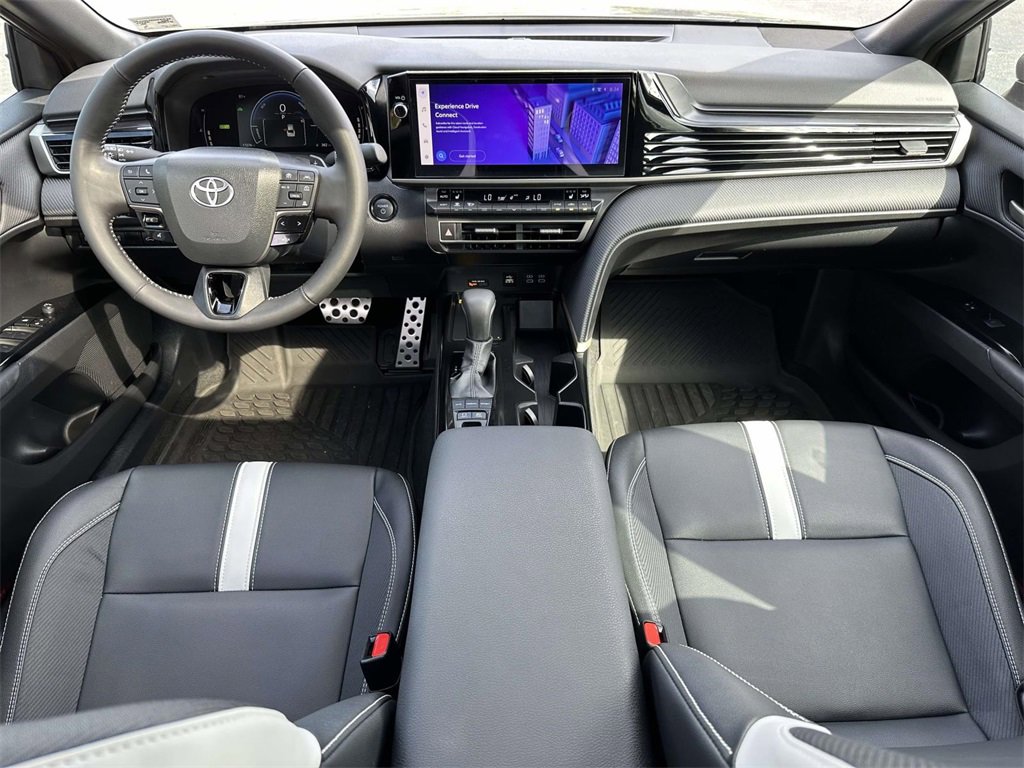 2025 Toyota Camry SE photo 2