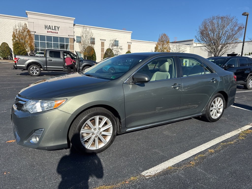 2012 Toyota Camry XLE photo 3