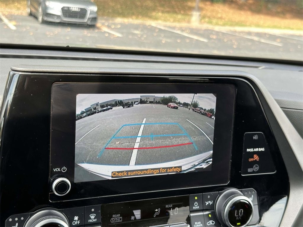 Used 2023 Toyota Highlander XLE SUV