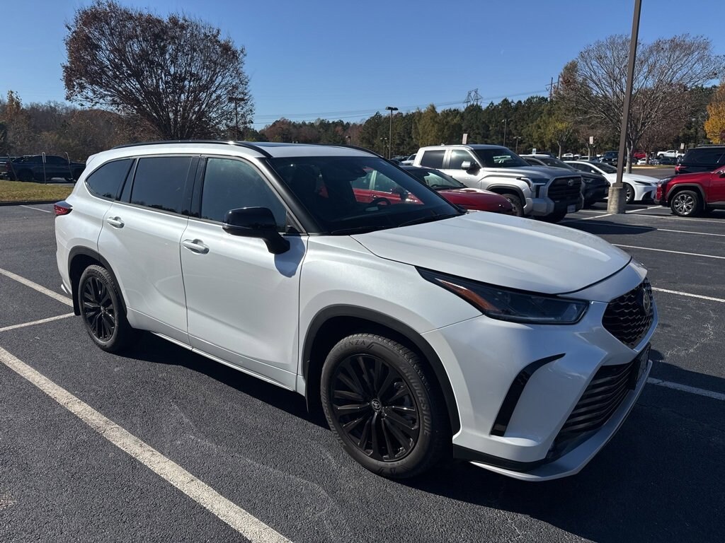 Used 2023 Toyota Highlander XSE SUV