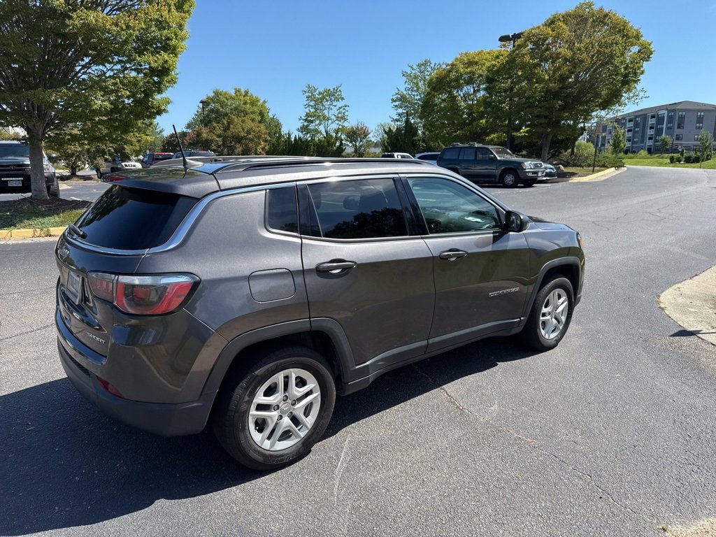 2019 Jeep Compass Sport photo 3