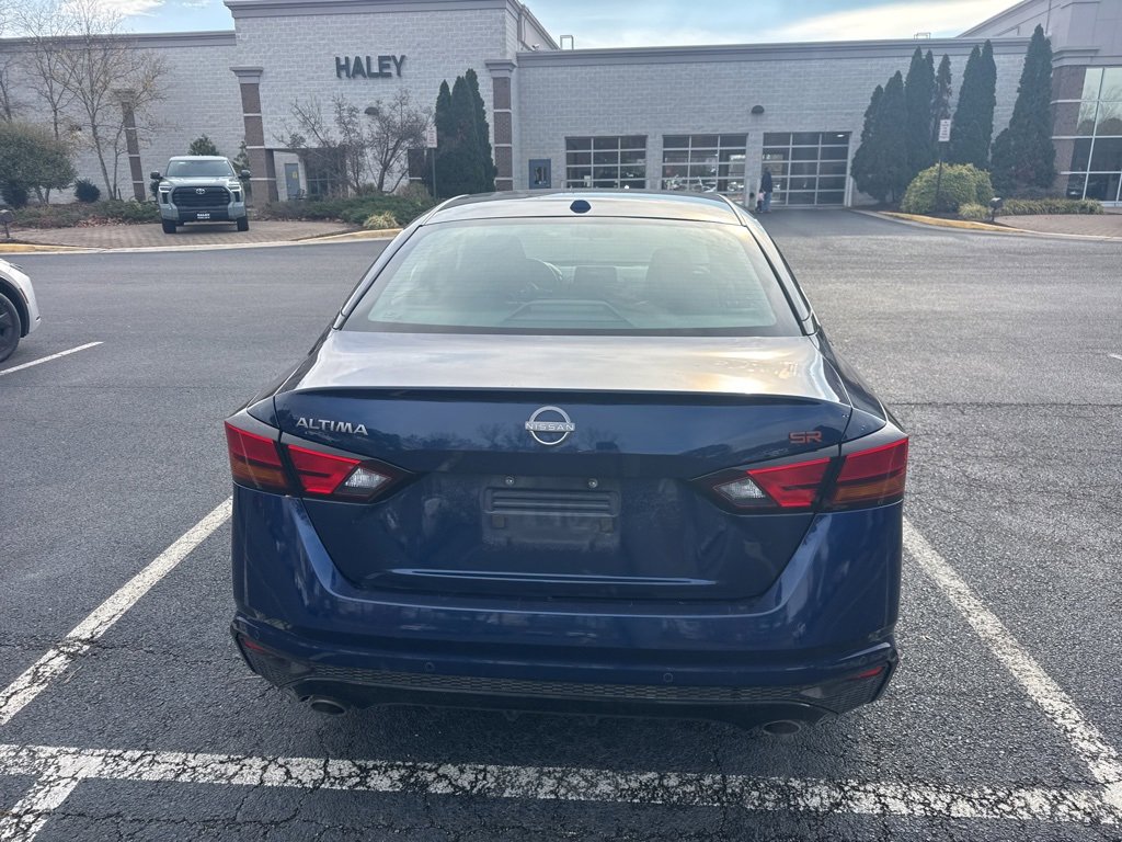 2023 Nissan Altima 2.5 SR photo 3