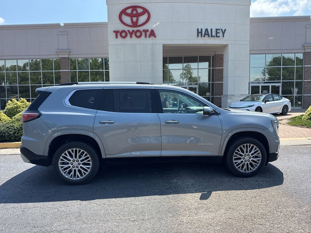 2024 GMC Acadia Denali