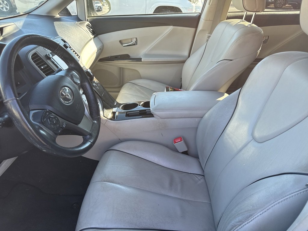 2014 Toyota Venza XLE photo 3