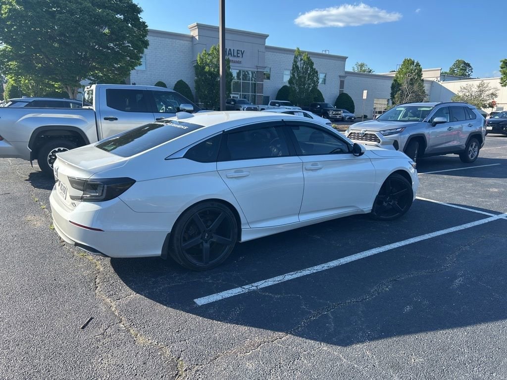 Used 2018 Honda Accord Sedan LX Sedan