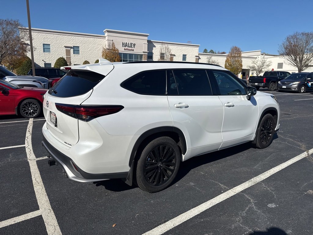 2023 Toyota Highlander XSE photo 2