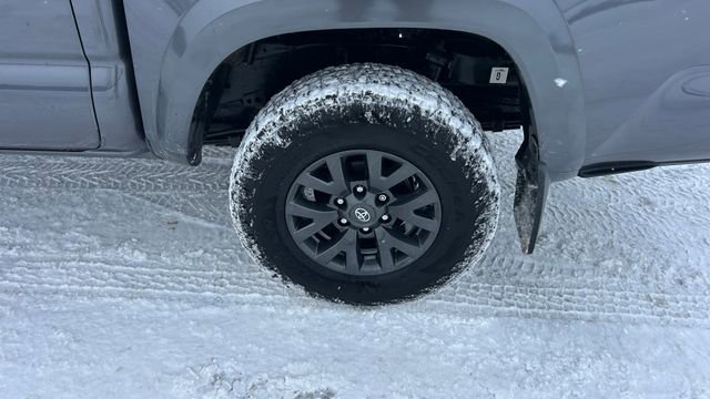 2022 Toyota Tacoma SR5 - Photo 10