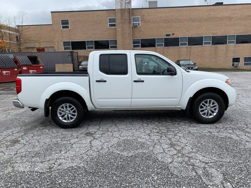 Used 2019 Nissan Frontier SV Truck Crew Cab