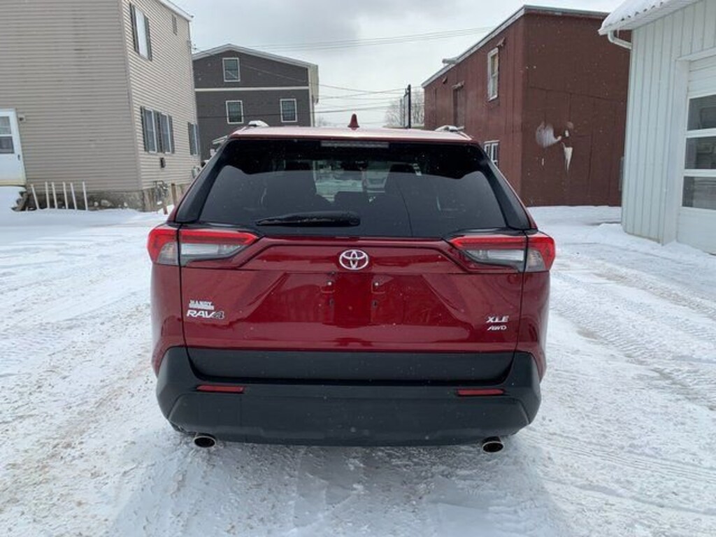 Used 2020 Toyota RAV4 XLE SUV