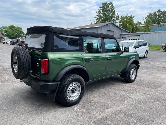 2023 Ford Bronco Base photo 3