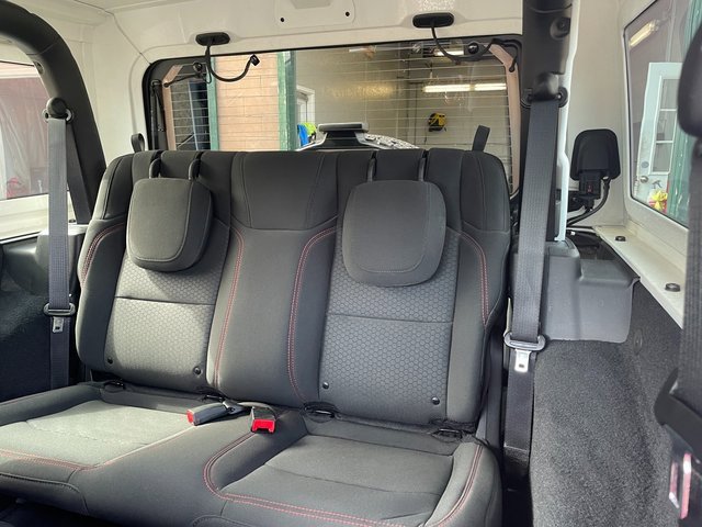 2020 Jeep Wrangler Rubicon photo 16