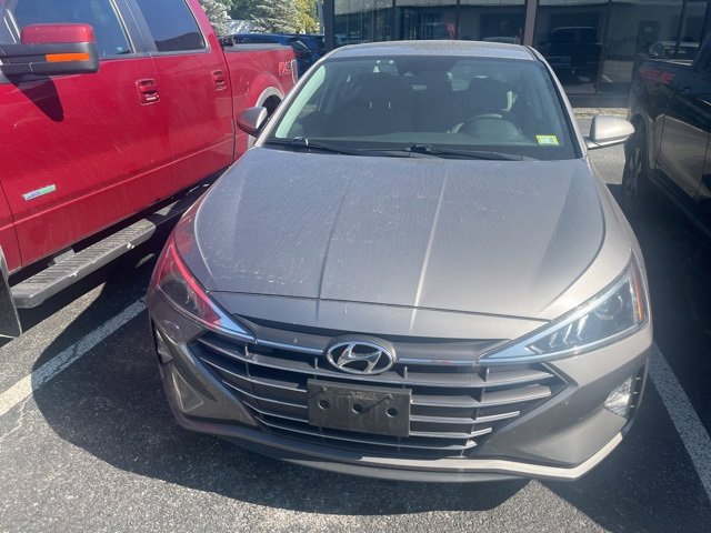 2020 Hyundai Elantra SEL photo 3