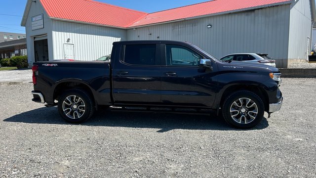 Used 2022 Chevrolet Silverado 1500 LT with VIN 3GCPDDEK8NG619873 for sale in Saint Albans, VT