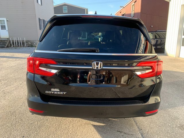 2022 Honda Odyssey EX photo 2