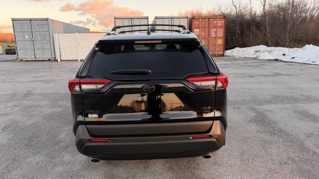 New 2025 Toyota RAV4 XLE XLE AWD SUV