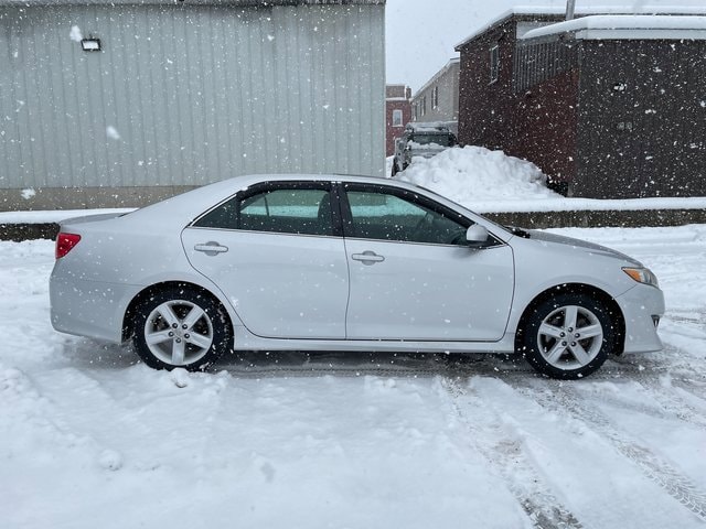 Used 2013 Toyota Camry SE with VIN 4T1BF1FK6DU698615 for sale in Saint Albans, VT