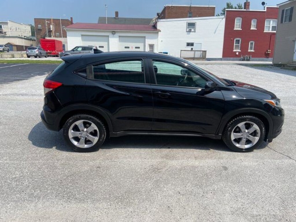 Used 2021 Honda HR-V LX SUV