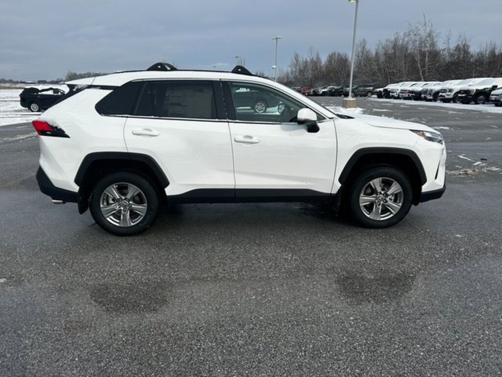 New 2025 Toyota RAV4 XLE XLE AWD SUV
