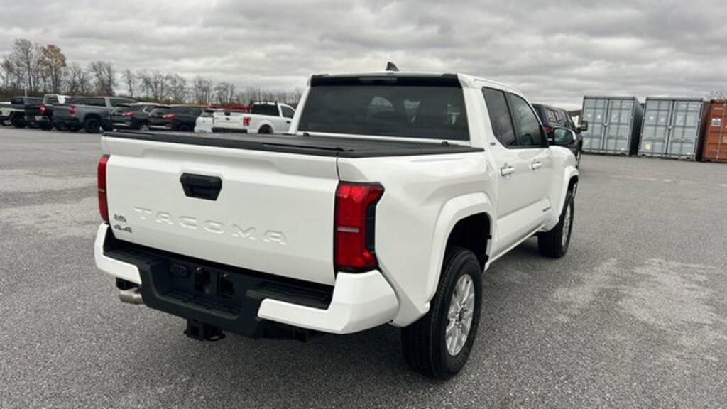 New 2025 Toyota Tacoma SR5 4X4 DOUBLE CAB