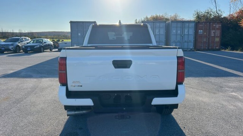 New 2025 Toyota Tacoma SR5 4X4 DOUBLE CAB
