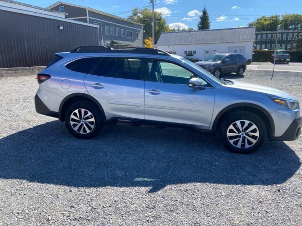 Used 2020 Subaru Outback Premium SUV