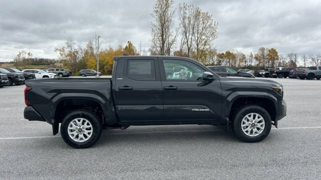 New 2025 Toyota Tacoma SR5 4X4 DOUBLE CAB