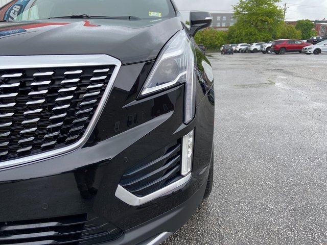 2021 Cadillac XT5 Premium Luxury photo 2