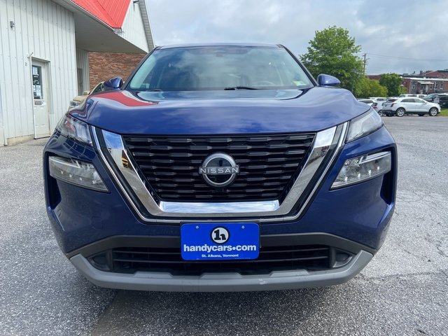 2023 Nissan Rogue SV photo 2