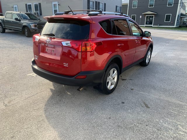 2014 Toyota RAV4 XLE photo 3