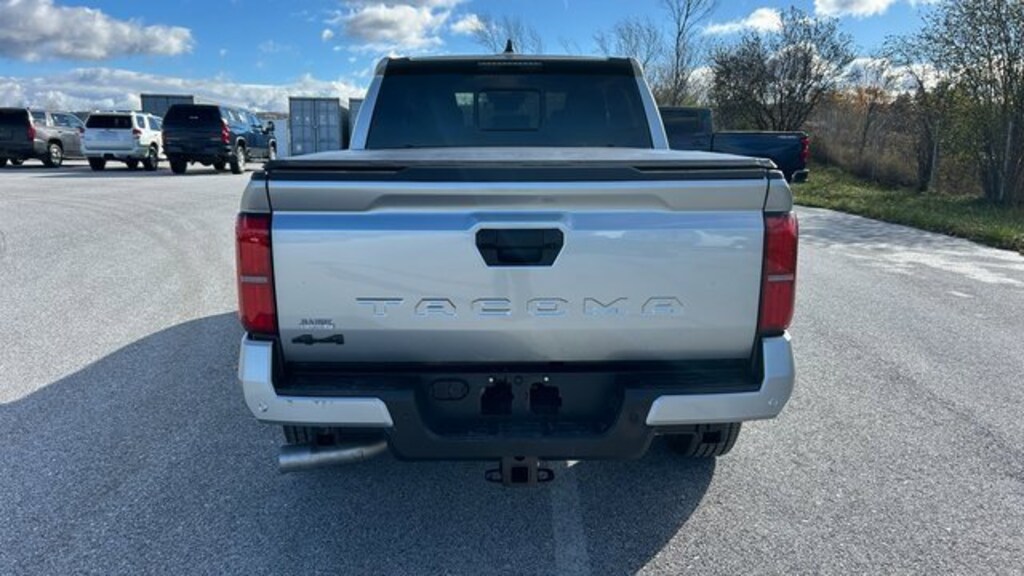 New 2025 Toyota Tacoma SR5 4X4 DOUBLE CAB