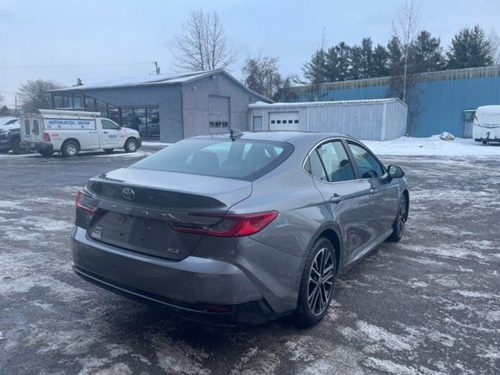 Used 2025 Toyota Camry XLE Sedan