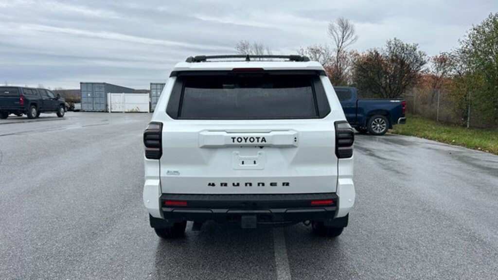 New 2025 Toyota 4Runner TRD Sport 4WD TRD SPORT