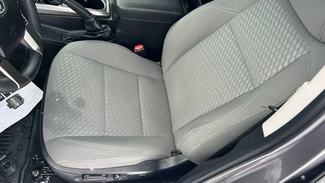 2022 Toyota Tacoma SR5 - Photo 17