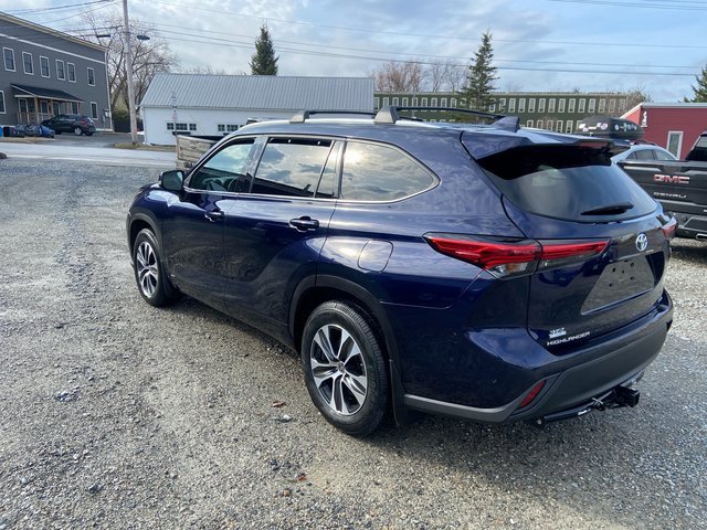 2022 Toyota Highlander Hybrid XLE photo 4