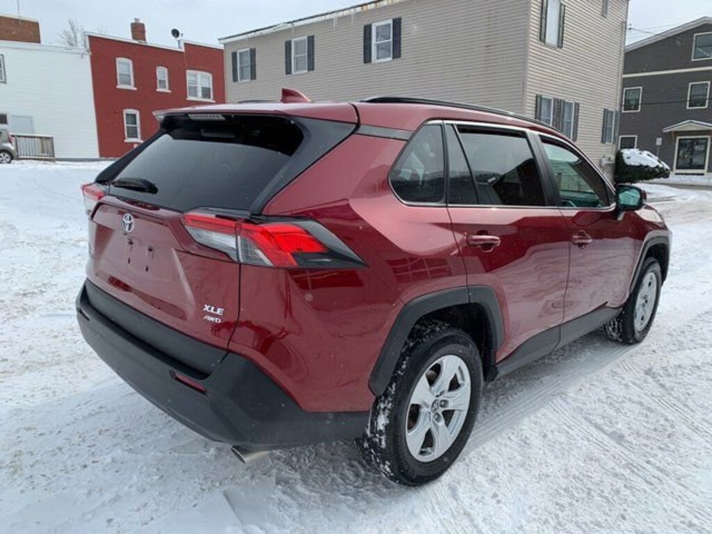 Used 2020 Toyota RAV4 XLE SUV