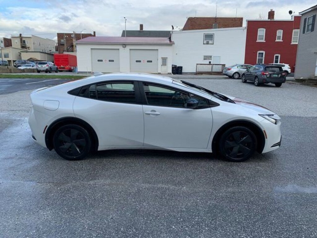 Certified 2024 Toyota Prius Prime SE Hatchback