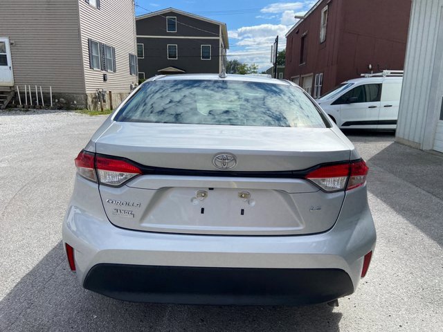 2023 Toyota Corolla LE photo 4