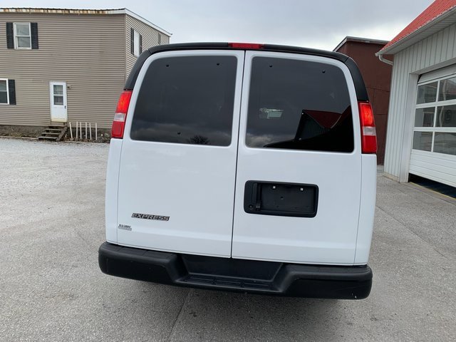 2023 Chevrolet Express 3500 LS Passenger Van photo 4