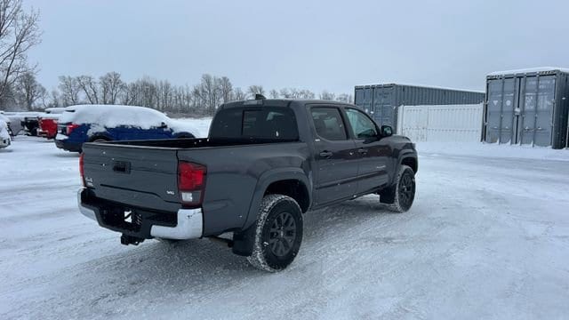 2022 Toyota Tacoma SR5 - Photo 3